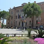 Apartament Lovely Nest With Lagoon View And Terrace In