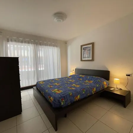 Apartment Lovely Nest With Lagoon View And Terrace In